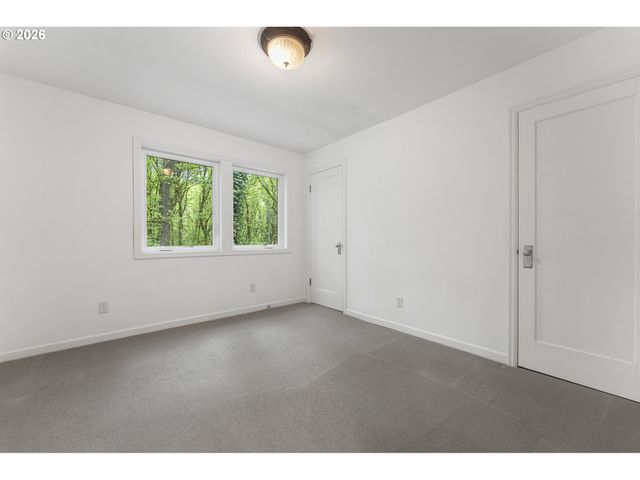 5321 Sw MENEFEE Dr, Portland, OR 97239