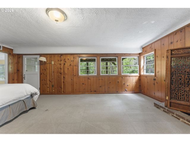 5321 Sw MENEFEE Dr, Portland, OR 97239