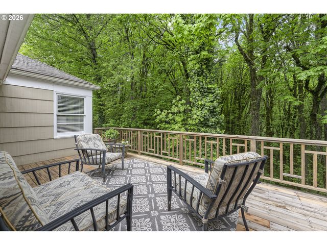 5321 Sw MENEFEE Dr, Portland, OR 97239