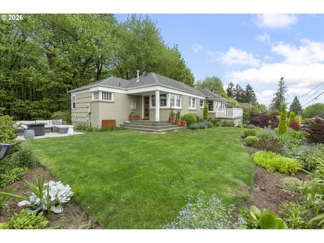 5321 Sw MENEFEE Dr, Portland, OR 97239