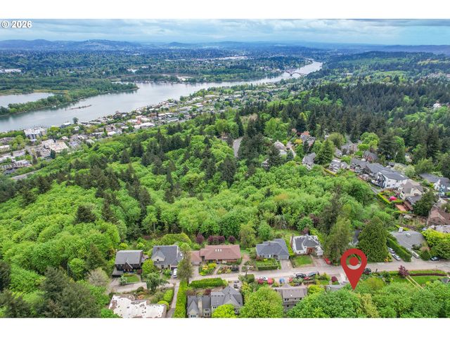 5321 Sw MENEFEE Dr, Portland, OR 97239