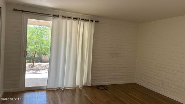 8126 N Madrid Drive, Tucson, AZ 85704