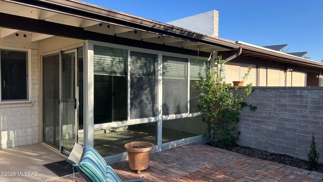 8126 N Madrid Drive, Tucson, AZ 85704