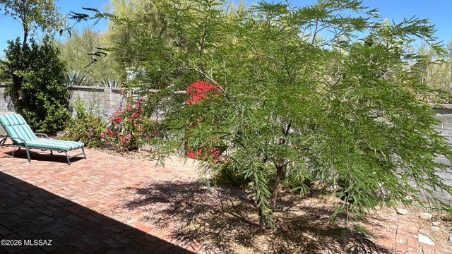 8126 N Madrid Drive, Tucson, AZ 85704