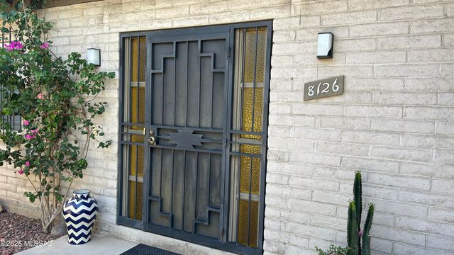 8126 N Madrid Drive, Tucson, AZ 85704
