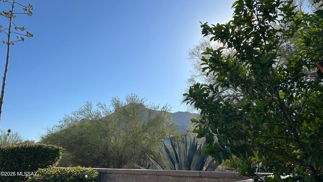 8126 N Madrid Drive, Tucson, AZ 85704