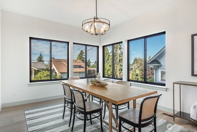 421 N 63rd Street, Seattle, WA 98103