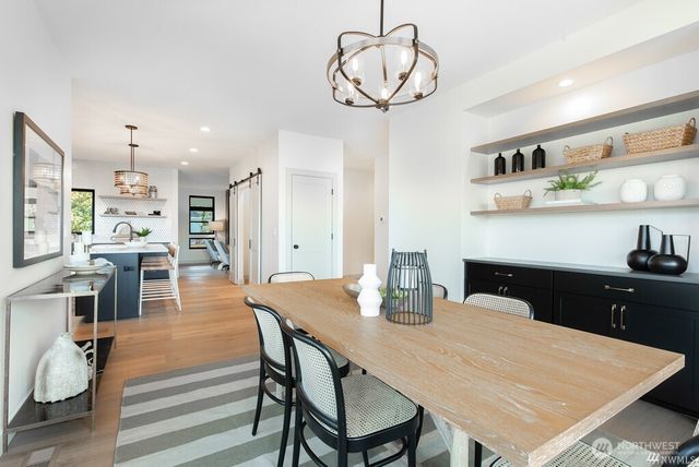 421 N 63rd Street, Seattle, WA 98103