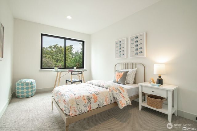 421 N 63rd Street, Seattle, WA 98103