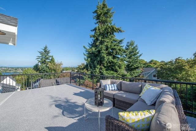 421 N 63rd Street, Seattle, WA 98103