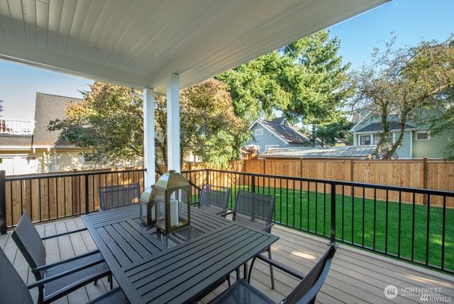 421 N 63rd Street, Seattle, WA 98103