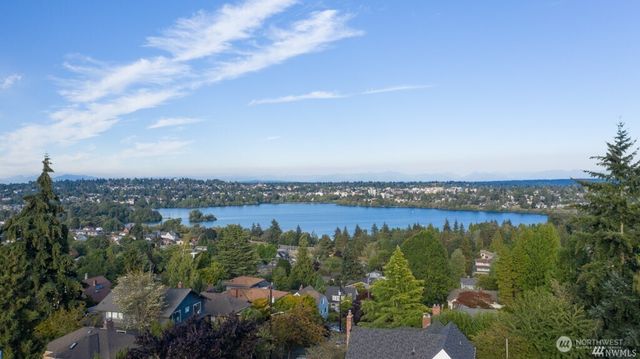 421 N 63rd Street, Seattle, WA 98103