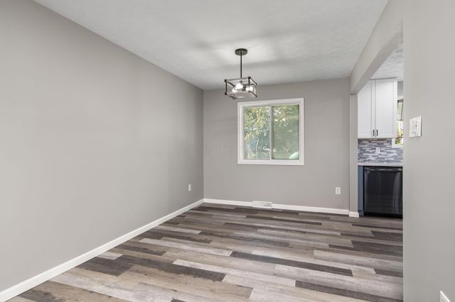 1971 New Market Drive, Grove City, OH 43123