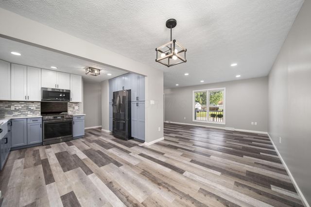 1971 New Market Drive, Grove City, OH 43123