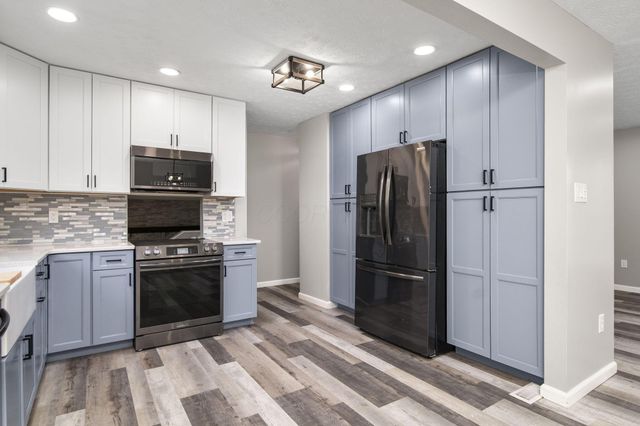 1971 New Market Drive, Grove City, OH 43123