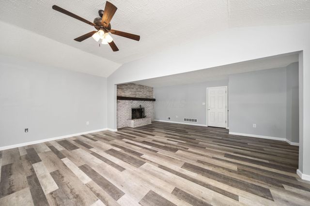 1971 New Market Drive, Grove City, OH 43123