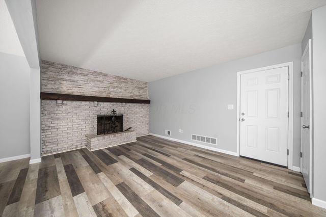 1971 New Market Drive, Grove City, OH 43123