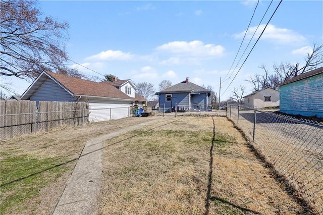 1440 S 41st Street, Kansas City, KS 66106