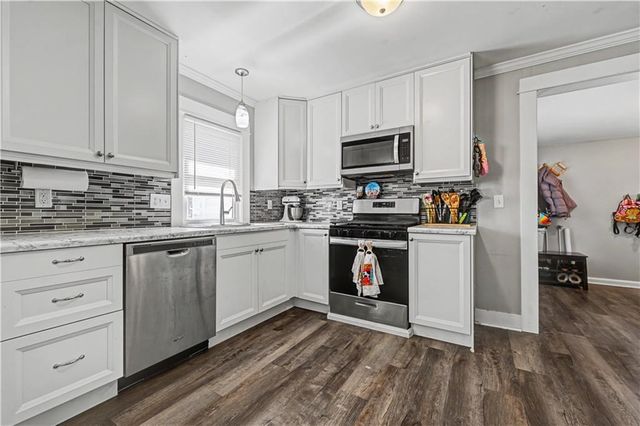 1440 S 41st Street, Kansas City, KS 66106