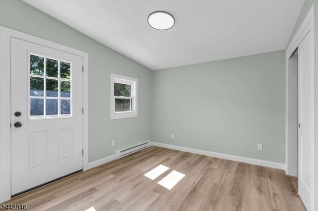 24 Northwestern Trl, Hopatcong Boro, NJ 07843
