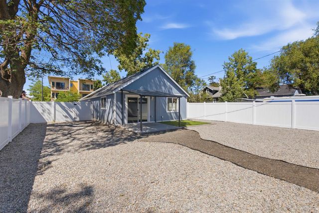 1827 W College Ave, Spokane, WA 99201