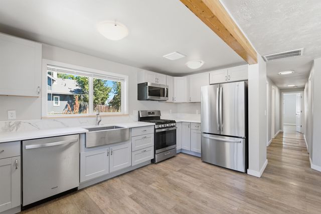 1827 W College Ave, Spokane, WA 99201