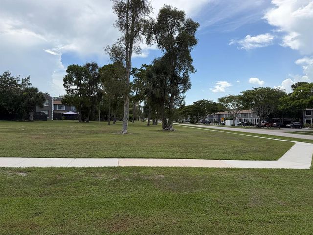 5508 Cannon Way C, West Palm Beach, FL 33415