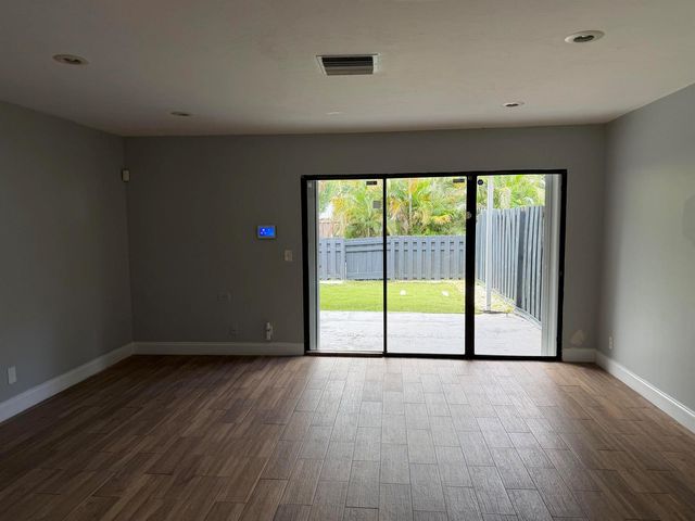 5508 Cannon Way C, West Palm Beach, FL 33415