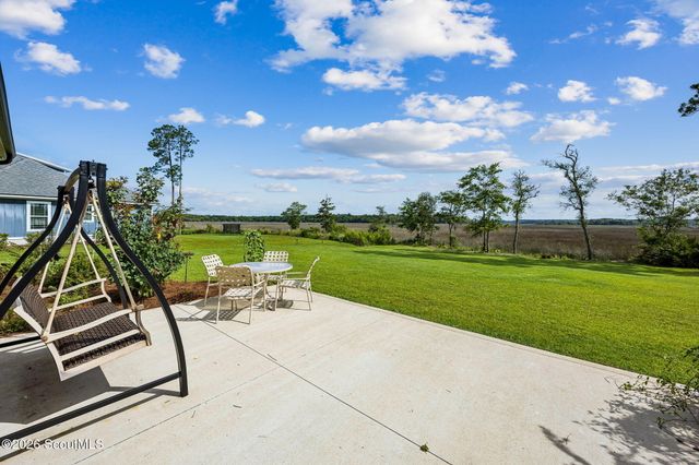 102 Firefly Court, St. Marys, GA 31558