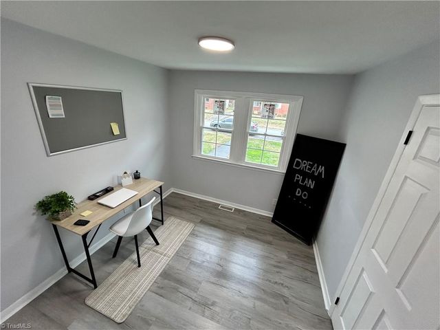 453 Bacon Street, Winston-salem, NC 27105