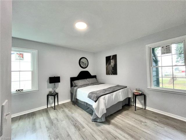 453 Bacon Street, Winston-salem, NC 27105