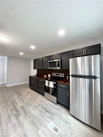 453 Bacon Street, Winston-salem, NC 27105