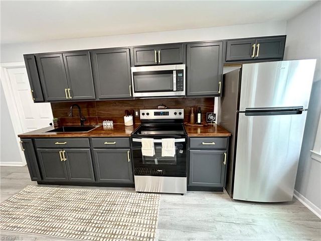 453 Bacon Street, Winston-salem, NC 27105