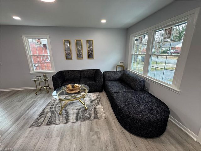 453 Bacon Street, Winston-salem, NC 27105