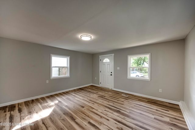 635 Lynn St, Louisville, KY 40217