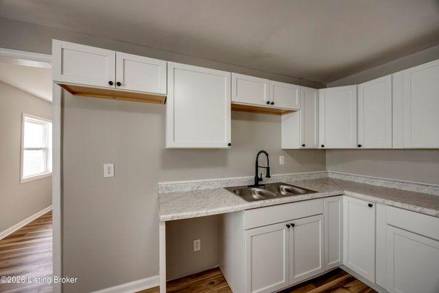 635 Lynn St, Louisville, KY 40217