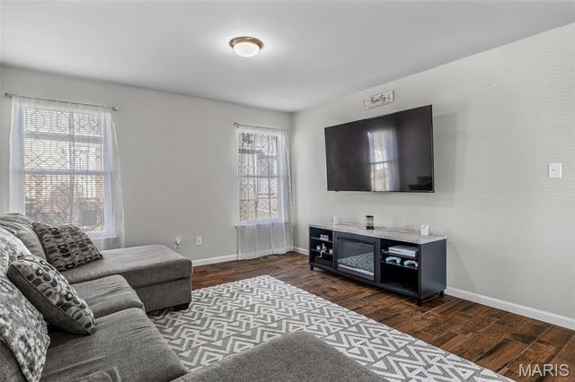 101 N Taylor Avenue, Crystal City, MO 63019