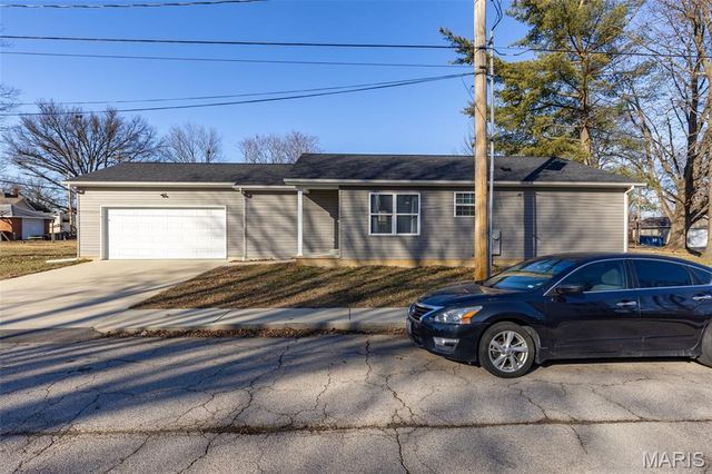 101 N Taylor Avenue, Crystal City, MO 63019