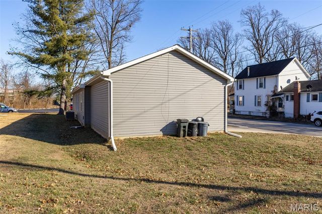 101 N Taylor Avenue, Crystal City, MO 63019