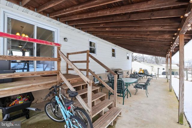 205 JACKSON RD, Gilbertsville, PA 19525