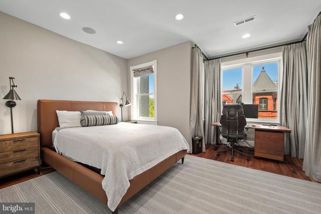 950 WESTMINSTER ST NW, Washington, DC 20001