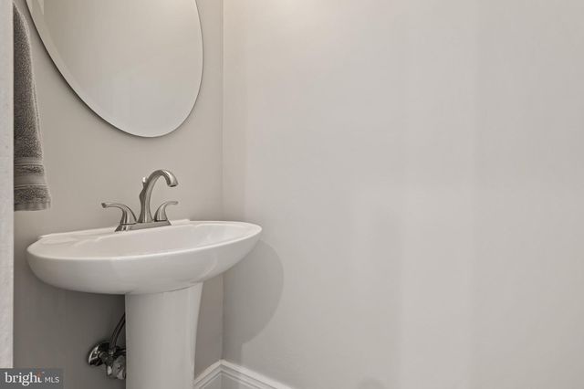 950 WESTMINSTER ST NW, Washington, DC 20001