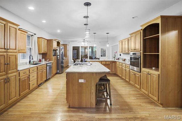 8536 Armsleigh Place, O'fallon, IL 62269