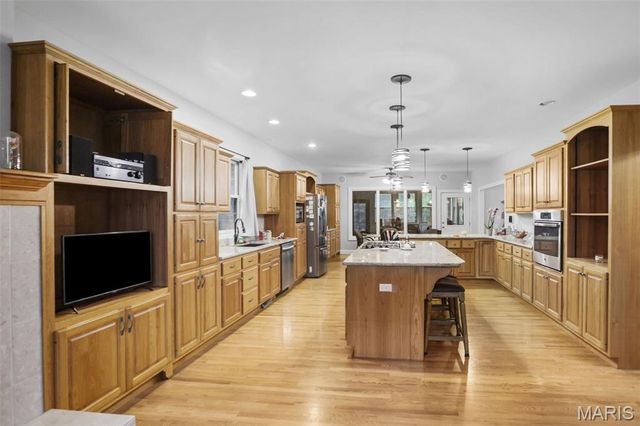 8536 Armsleigh Place, O'fallon, IL 62269