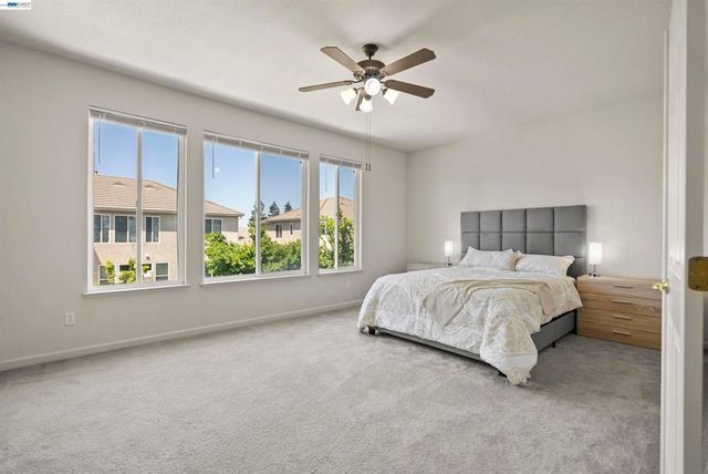 10433 Lone Star Way, Stockton, CA 95209