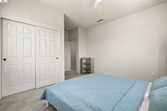 10433 Lone Star Way, Stockton, CA 95209
