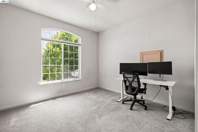 10433 Lone Star Way, Stockton, CA 95209