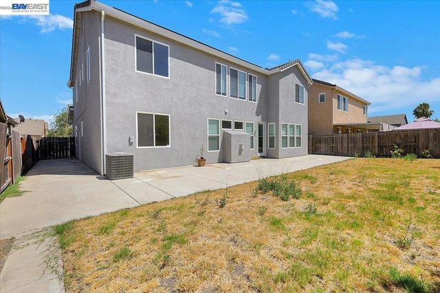 10433 Lone Star Way, Stockton, CA 95209