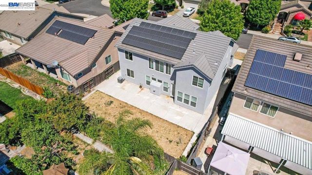 10433 Lone Star Way, Stockton, CA 95209