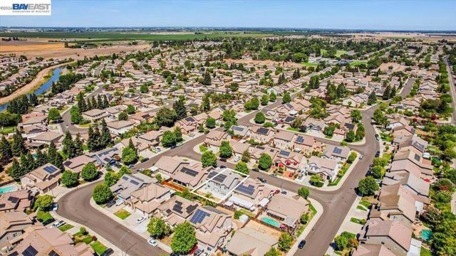 10433 Lone Star Way, Stockton, CA 95209